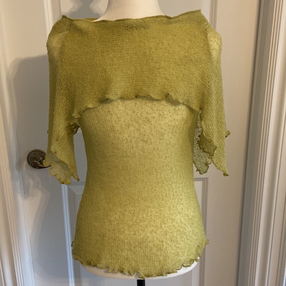 Beautiful Vintage Lime Green Fine Crocheted Knit Top. One size. - Picture 6 of 10